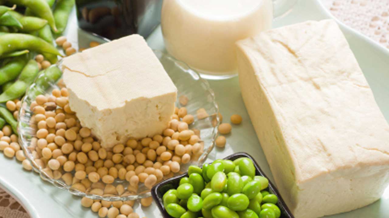 Soy And Menopause Does It Help Hot Flashes MomLifeTV menopause-diet-8-foods-to-eat-to-ease-your-symptoms-marie-claire-uk